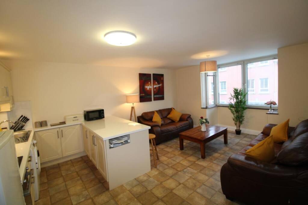 Апартаменти Large 3 Bed, Galway City Centre Екстер'єр фото