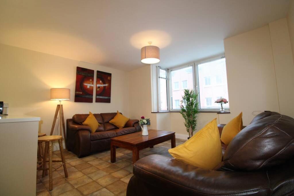Апартаменти Large 3 Bed, Galway City Centre Екстер'єр фото